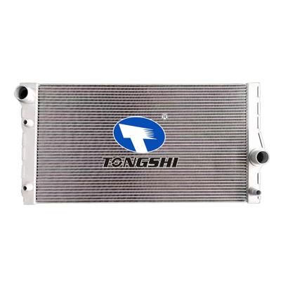 適用于寶馬?F18?535LI?散熱器?OEM:17117?562586/17117?570096/17117562586/17117570096